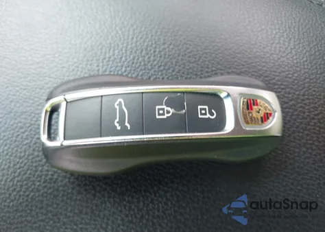 2023 Porsche Cayenne Coupe Platinum Edition z USA, uszkodzony, nr VIN WP1BA2AY2PDA26896